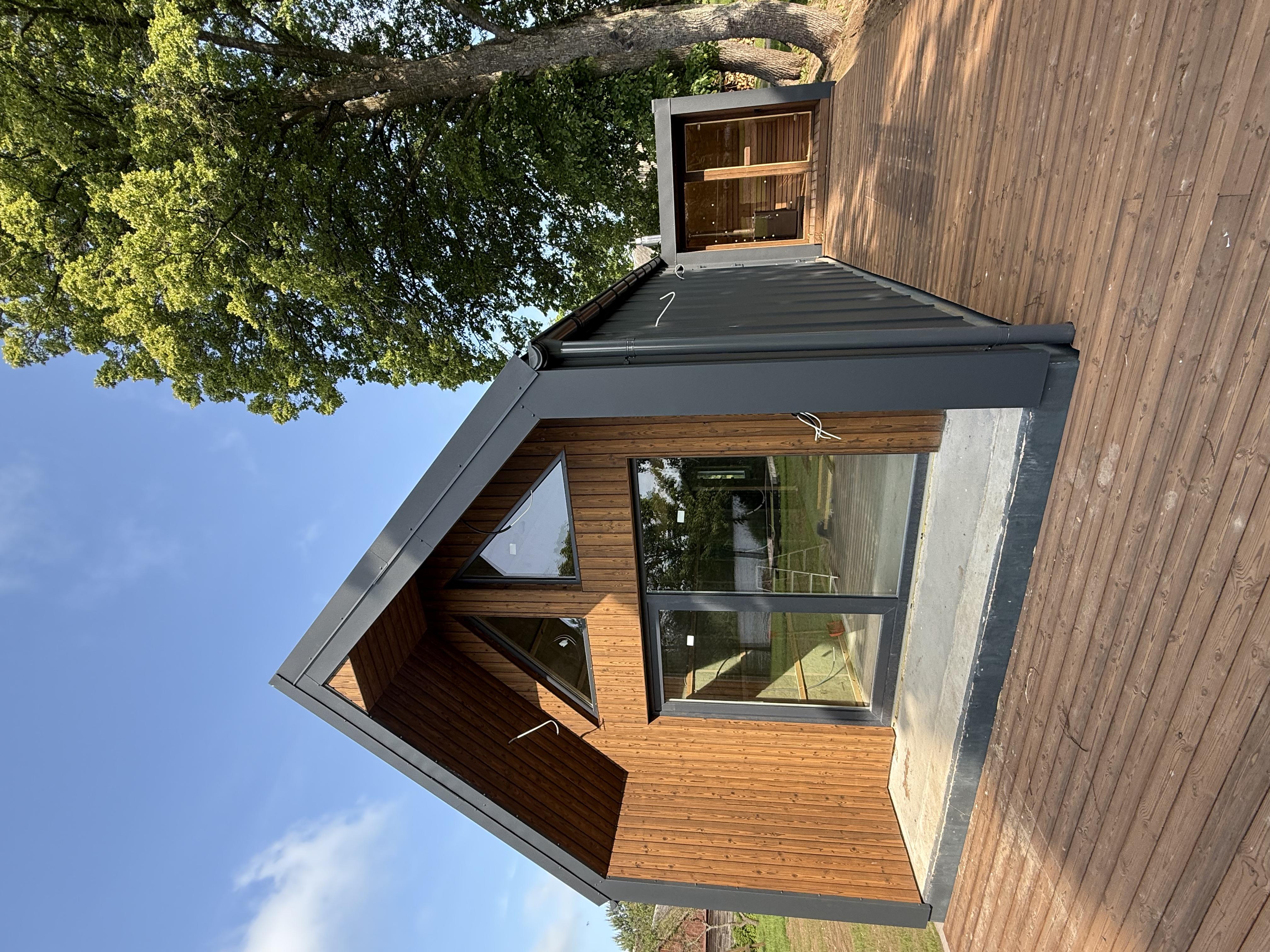 40 M2 HOUSE WITH A SAUNA